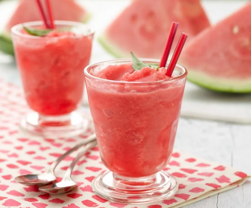 10 Refreshing Summer Drinks You Can Make at Home