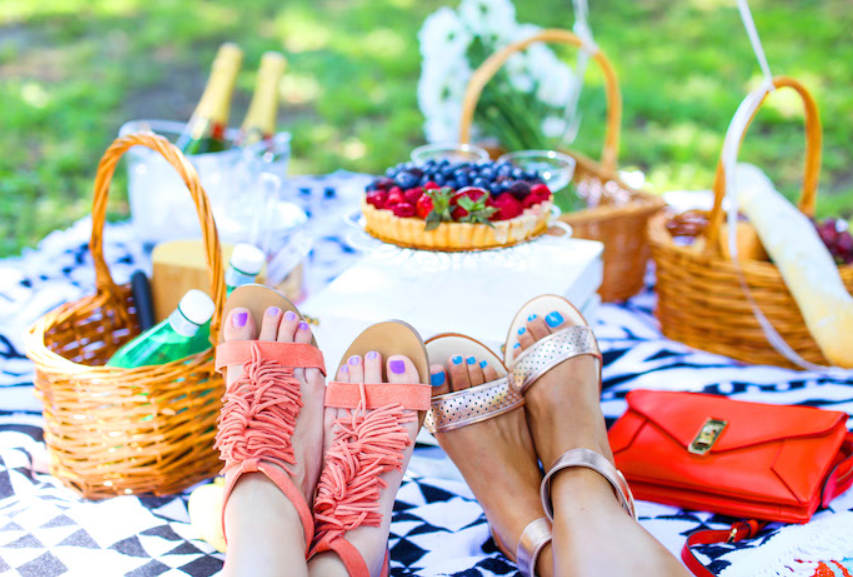 How to Host a Perfect Summer Picnic